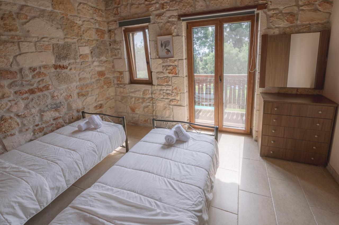 Stone Made Private Pool Villas Kriopigi Luaran gambar